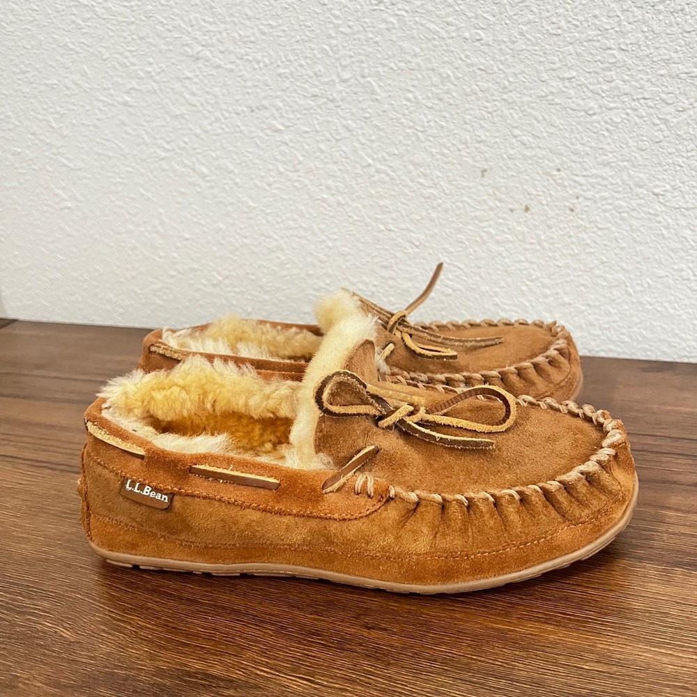LL Bean Wicked Good Moccasins Womens 8 Brown Suede Lamb Fur Slippers 290467
